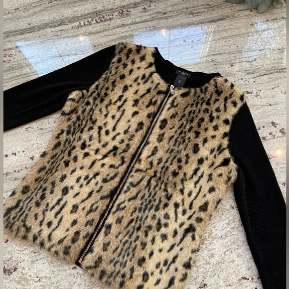 Ann Taylor Faux Fur Leopard Front Full Zip Sweater Jacket Women's size MP - Picture 2 of 11